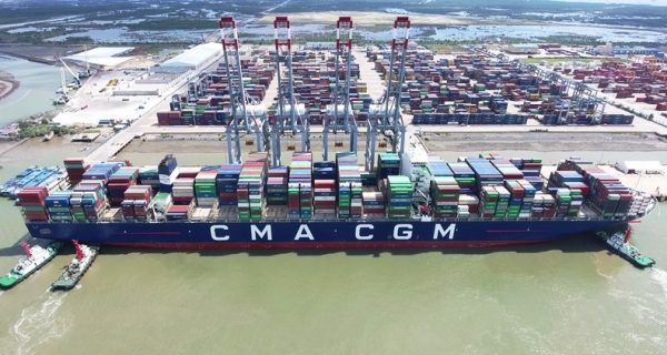 [VIDEO] Siêu tàu container CMA CGM MARCO POLO cập Cảng CMIT