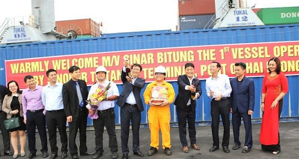 Hãng tàu Sinokor Merchant Marine đưa tàu SINAR BITUNG về khai thác hàng tại chi nhánh Cảng Tân Vũ