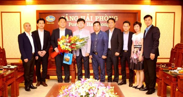 Tổng Giám đốc Công ty TNHH Heung-A Shipping Việt Nam thăm và làm việc tại Cảng Hải Phòng