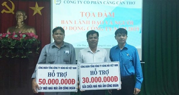 Công đoàn Hàng hải Việt Nam trao hai Mái ấm Công đoàn cho công nhân