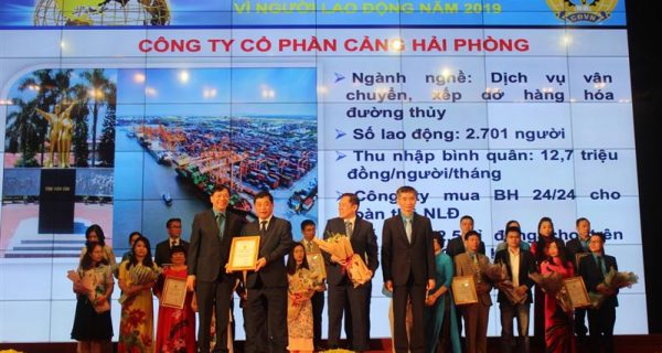 Công ty Cổ phần Cảng Hải Phòng được tôn vinh là “Doanh nghiệp tiêu biểu vì người lao động” năm 2019