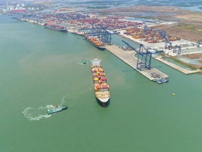 Cuộc đổ bộ của các siêu cảng tỉ USD