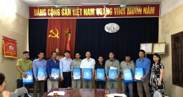 Công đoàn Tổng công ty Hàng hải Việt Nam thăm hỏi đoàn viên, người lao động khó khăn nhân Tháng công nhân năm 2020, khu vực Hà Nội