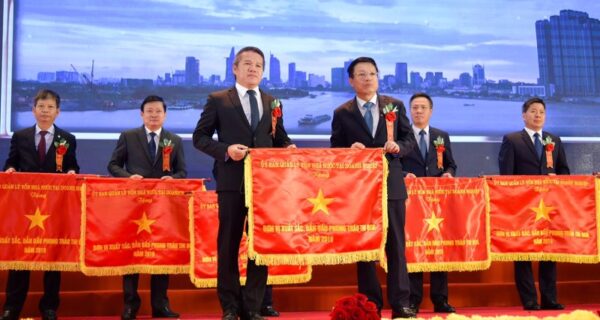 Tổng công ty Hàng hải Việt Nam nhận Cờ thi đua của Ủy ban Quản lý vốn nhà nước tại doanh nghiệp