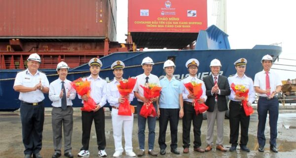 Cảng Cam Ranh khai trương mở tuyến container nội địa kết nối các cảng đầu mối Hải Phòng – Cam Ranh – Thành phố Hồ Chí Minh