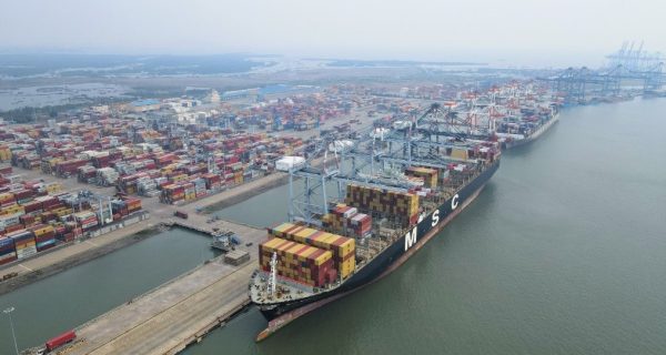 Cai Mep International Terminal (CMIT) breaks  the volume handling record for a single vessel call