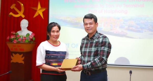 Văn phòng Thương mại Đại sứ quán Hoàng gia Thái lan đến thăm và làm việc tại Cảng Hải Phòng