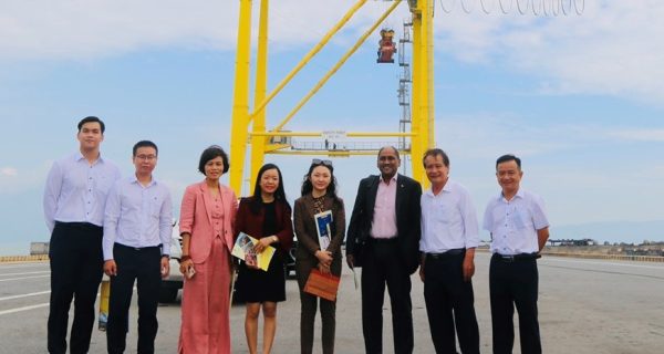 Đại sứ Singapore tại Việt Nam thăm và làm việc tại Cảng Đà Nẵng