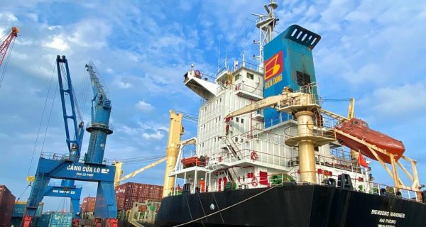 Sẽ thực hiện chính sách hỗ trợ hãng tàu biển mở tuyến vận chuyển container qua Cảng Cửa Lò