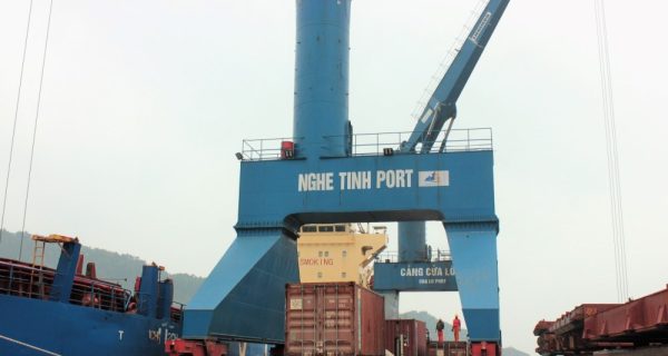 Cần có chính sách hỗ trợ tàu container vào cảng Cửa Lò để Nghệ An “cất cánh”