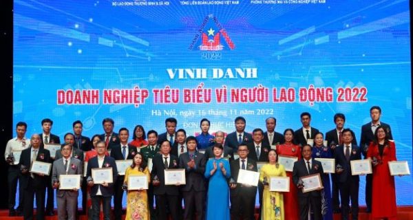 3 doanh nghiệp thuộc VIMC vinh dự nhận giải thưởng “Doanh nghiệp tiêu biểu Vì người lao động” năm 2022