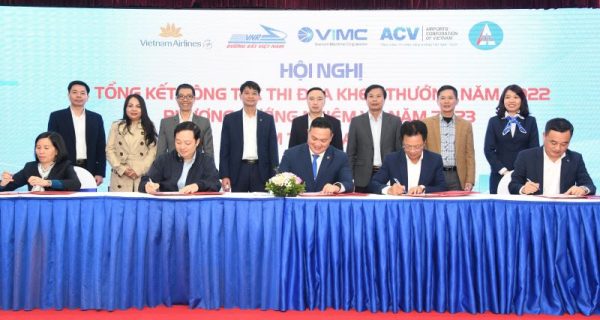 Cụm Thi đua số 3 tổng kết công tác thi đua, khen thưởng năm 2022 và ký kết giao ước thi đua năm 2023