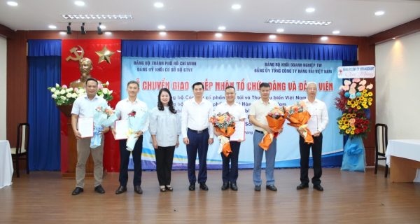 Tiếp nhận 5 tổ chức Đảng về trực thuộc Đảng bộ Tổng công ty Hàng hải Việt Nam