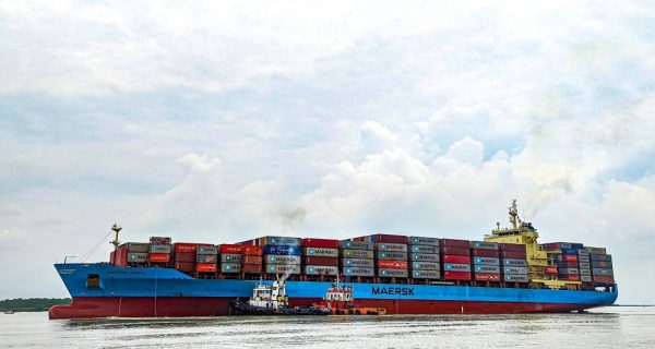 Cảng Tân Vũ tiếp nhận và khai thác an toàn tàu container lớn nhất của Hãng tàu Maersk từng vào khu vực Đình Vũ, Hải Phòng