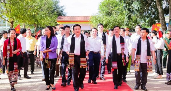 Ngày hội Đại đoàn kết dân tộc ở xã vùng cao biên giới Nghệ An