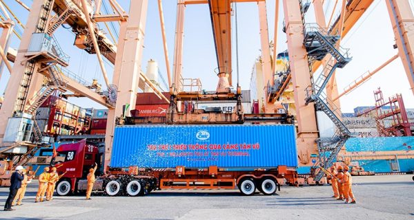 Cảng Tân Vũ (Cảng Hải Phòng) 3 năm liên tiếp đạt 1 triệu TEU container thông qua