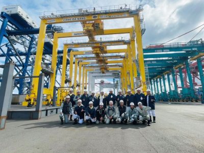 Đoàn công tác của Cảng Đà Nẵng kiểm tra cẩu ERTG sản xuất tại Nhà máy Mitsui Paceco (Oita- Nhật Bản)