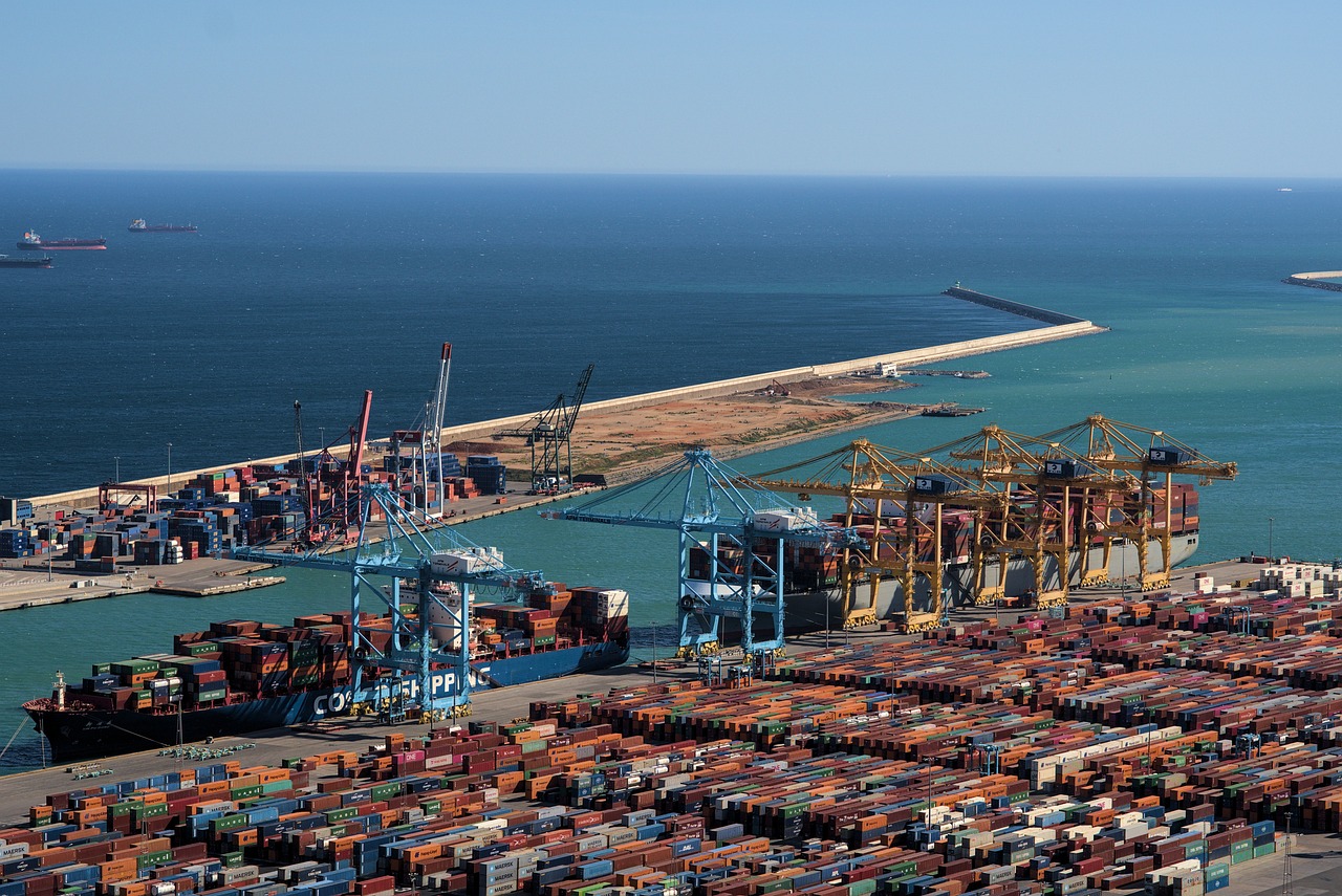 Doanh nghiệp logistics trước áp lực phải xanh hóa: Xu hướng hay yêu cầu bắt buộc?
