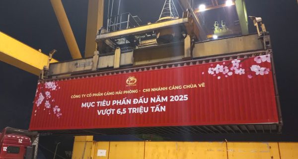 Cảng biển VIMC khởi động năm 2025 với khí thế vươn khơi mạnh mẽ