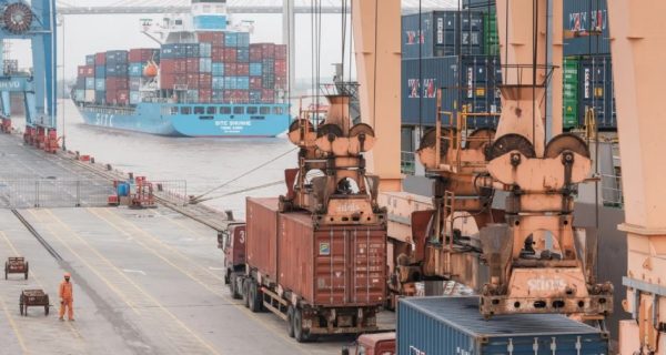 Vietnam Shipping Giant Sees Revenue Tripling in Trump Tariff Era