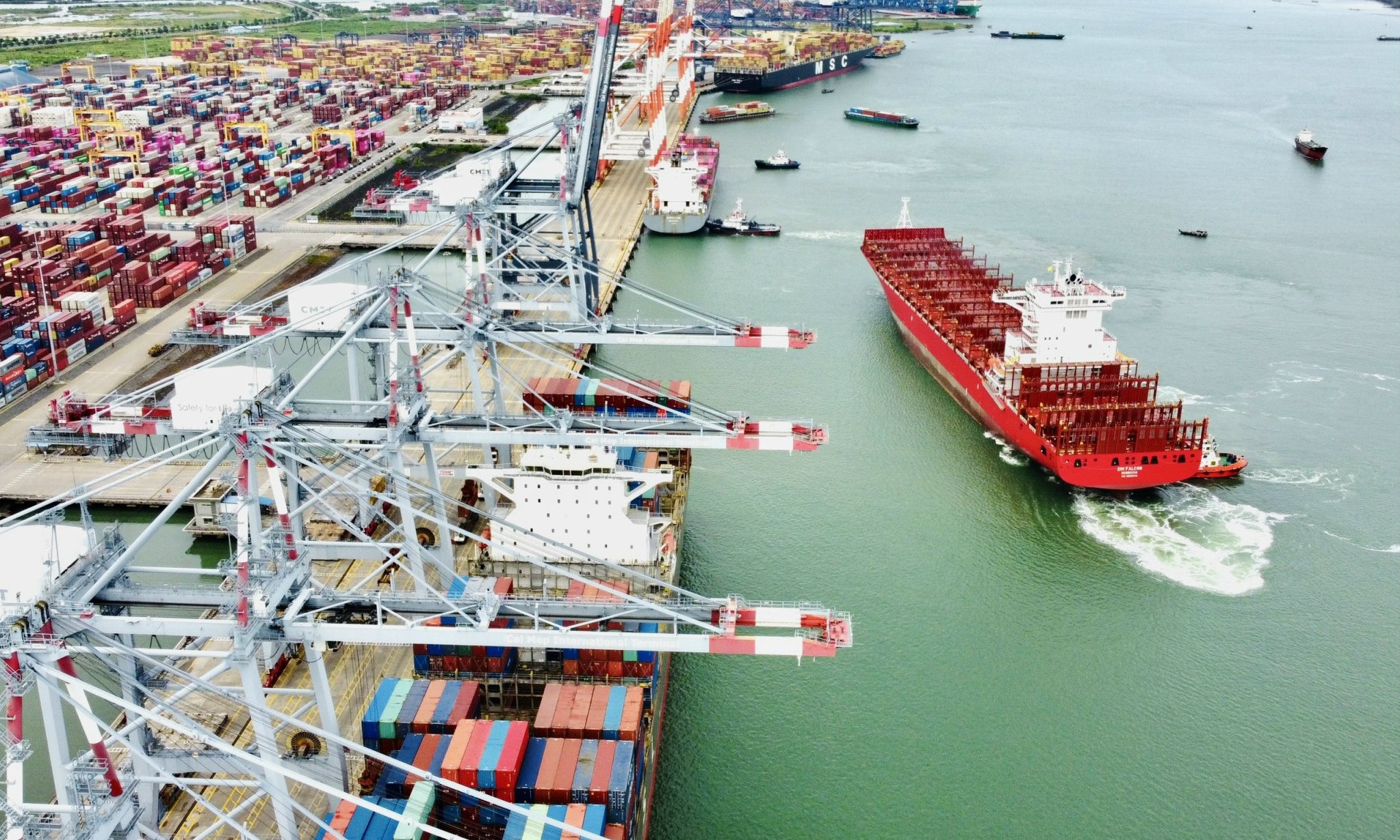 Hàng hải Việt Nam vươn tầm, kỳ vọng vượt Singapore