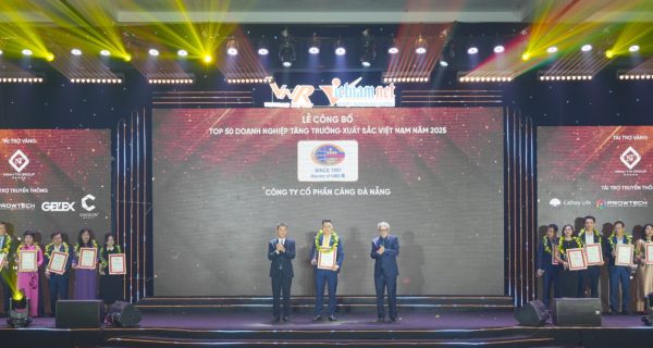 Cảng Đà Nẵng – Top 50 Doanh nghiệp tăng trưởng xuất sắc Việt Nam năm 2025
