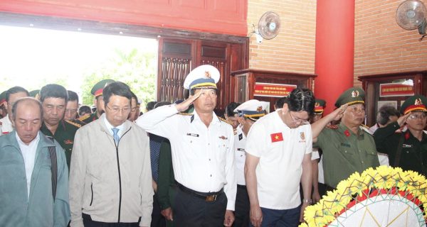 Quân dân Trường Sa làm theo lời Bác