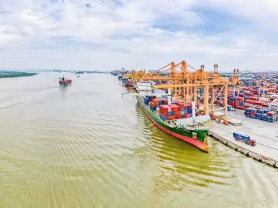 Vận tải biển giữ đà tăng trưởng mạnh