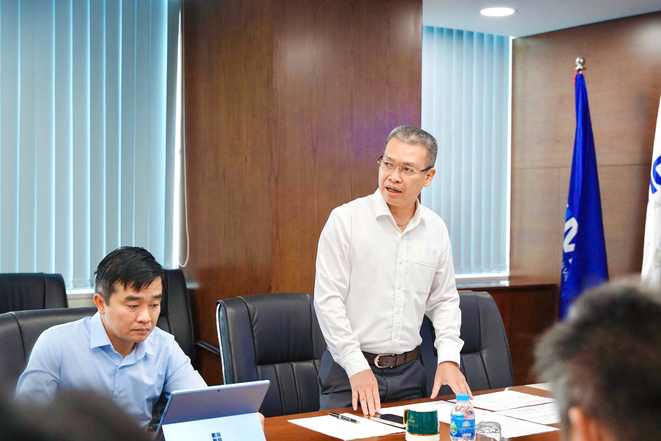 Phó Tổng giám đốc Nguyễn Ngọc Ánh phát biểu tại hội nghị