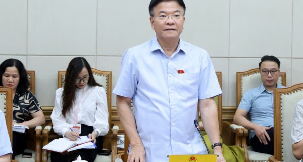 Phó Thủ tướng Lê Thành Long làm việc với Tổng công ty Hàng hải Việt Nam về công tác chuẩn bị Đại hội Đảng