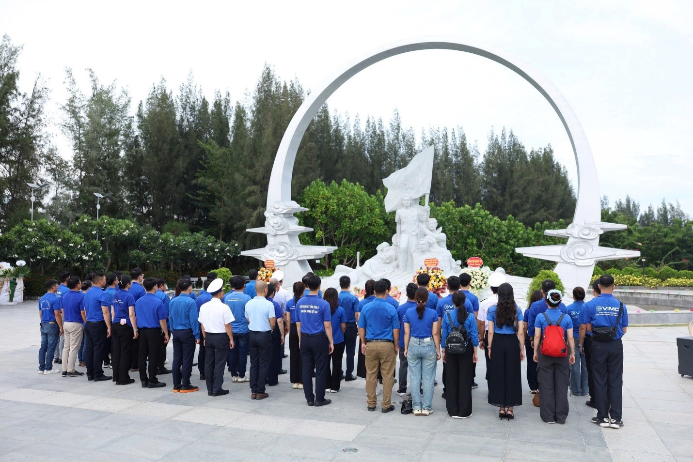 THẾ HỆ TRẺ TƯỞNG NHỚ CHIẾN SỸ GẠC MA