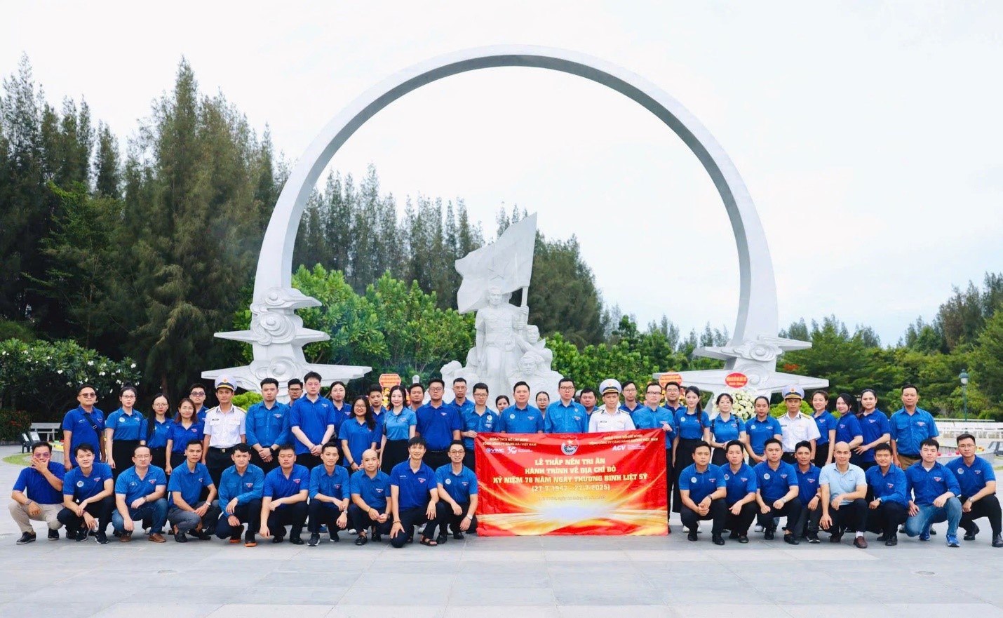 THẾ HỆ TRẺ TƯỞNG NHỚ CHIẾN SỸ GẠC MA
