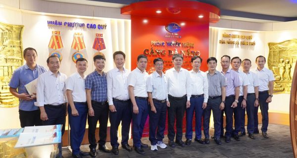 Đoàn lãnh đạo Cảng Hải Phòng thăm và làm việc tại Cảng Đà Nẵng