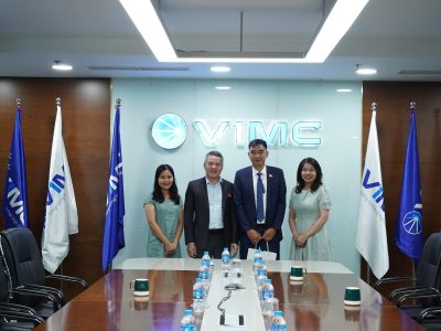 Người giữ mạch máu cảng biển ở độ cao 30 mét