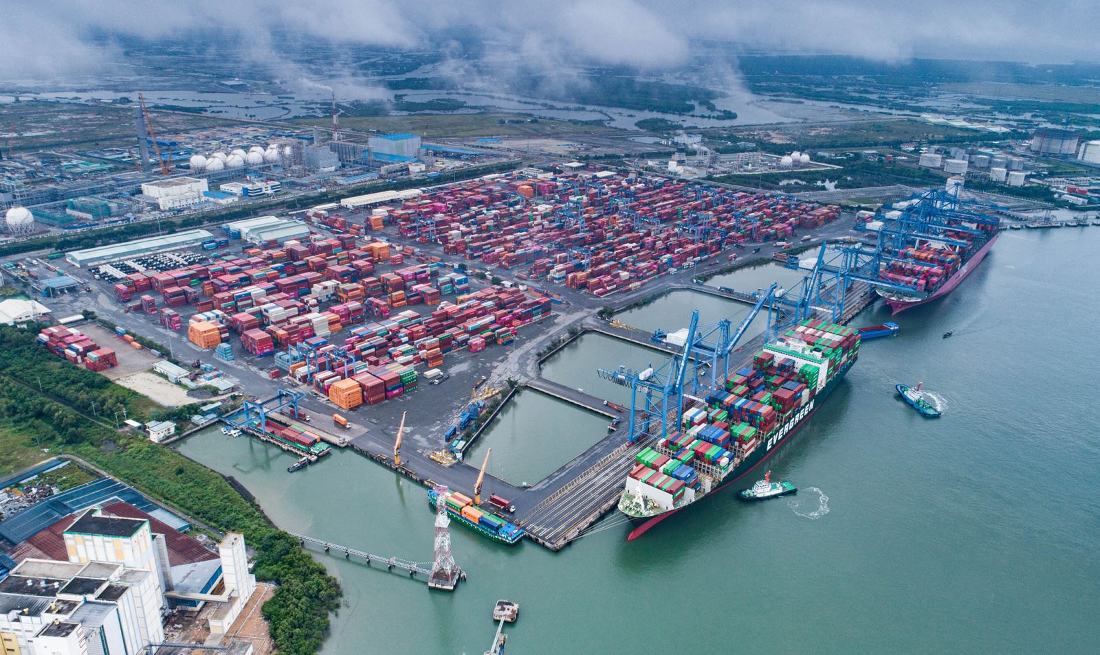 Việt Nam có 3 cảng biển vào TOP 100 thế giới, đóng góp lớn vào GDP