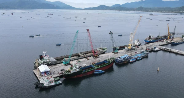 Cảng Cam Ranh đón tấn hàng thứ 3 triệu, vượt kế hoạch cả năm 2025