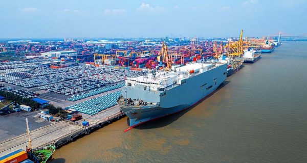 CẢNG TÂN VŨ TIẾP TỤC ĐƯỢC HÃNG TÀU K LINE TRAO TẶNG CHỨNG NHẬN “ZERO DAMAGE” NĂM 2025