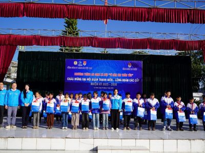 Tuổi trẻ VIMC hỗ trợ học sinh vùng cao Sìn Hồ tiếp cận tri thức số