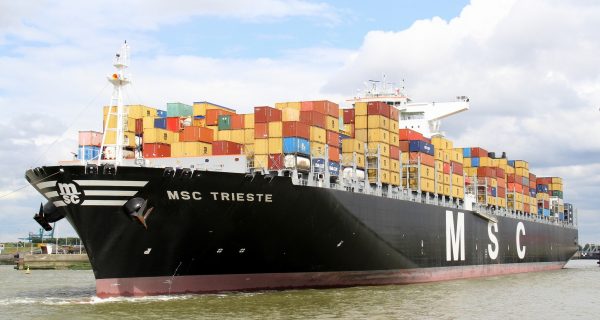 Cảng HTIT ghi nhận thêm kỷ lục mới khi khai thác tàu MSC TRIESTE