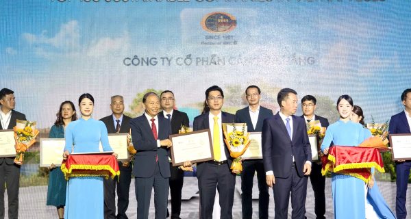 Cảng Đà Nẵng – 9 năm liên tiếp giữ vững ngôi vị Top 100 Doanh nghiệp bền vững (CSI)