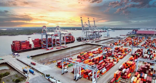 Cảng quốc tế Cái Mép lập kỷ lục sản lượng 2 triệu TEU