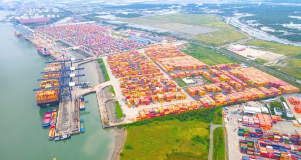 Sản lượng hàng thông qua cảng SSIT tăng cao kỷ lục