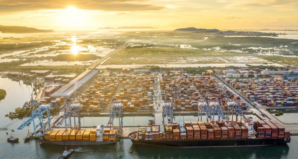Phát triển TPHCM: Không để ‘cảng xây trước, đường đến sau’