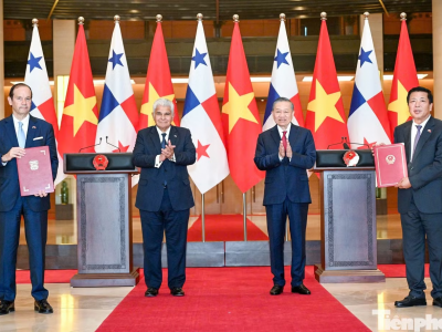 Việt Nam và Panama ký hiệp định hợp tác vận tải biển